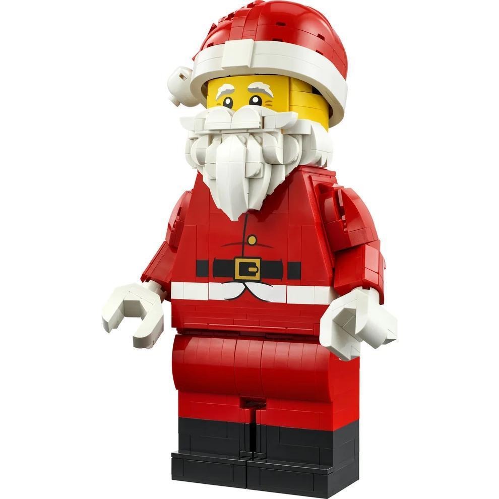 LEGO® Seasons and Occasions Up-Scaled Santa Minifigure | 40820