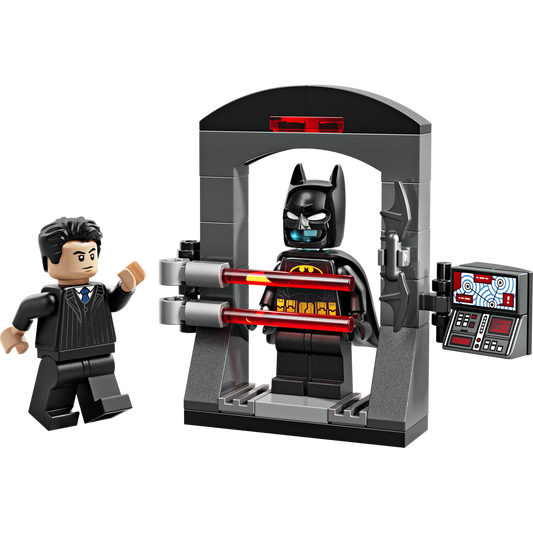 LEGO® Batman™: Bruce Wayne™ and the Batsuit™ | 30726